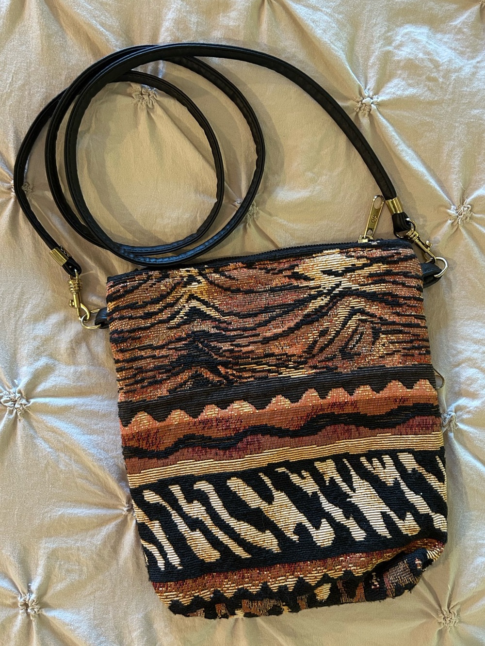 🐆 Fun Boho Animal Print Crossbody Bag in Multi Brown/Black 🦓 - Picture 5 of 10